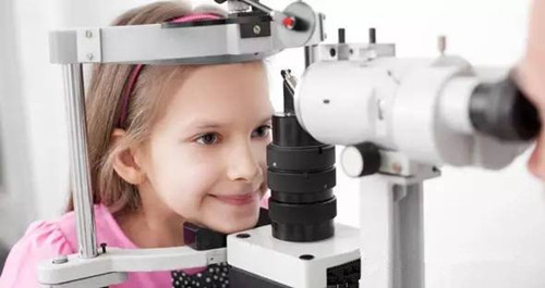 孩子人生第1次眼科检查，不要拖得太晚