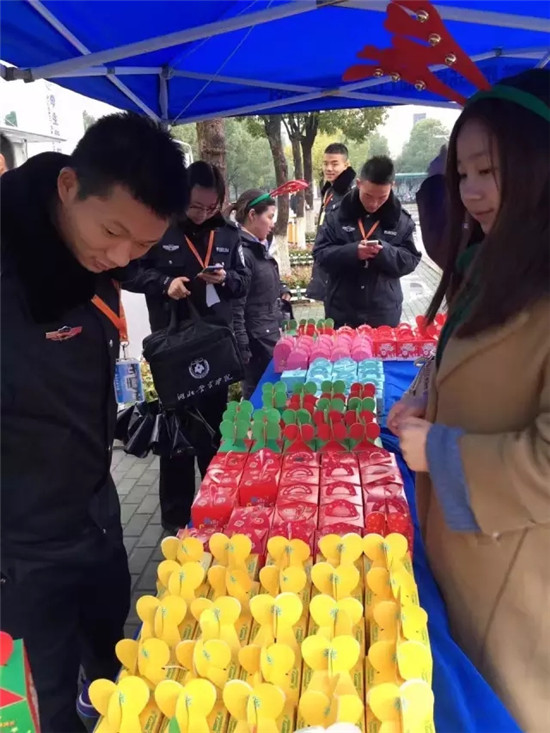 再见,2016!你好,2017!武汉普瑞眼科医院，明天有您更美好!