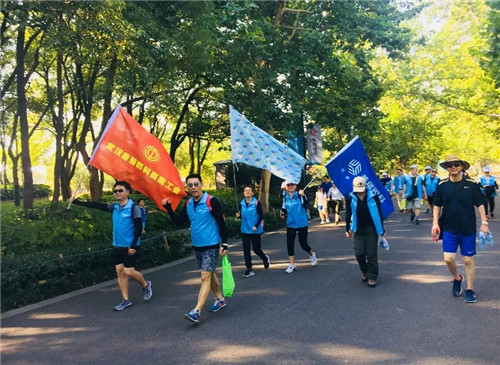 40度高温20公里5个小时  普瑞眼科东湖绿道健步走圆满完成