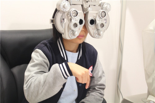 关注青少年视力发展，普瑞眼科守护第 一聋校孩子眼健康