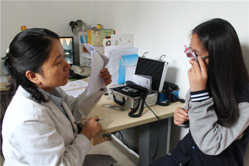 关注青少年视力发展，普瑞眼科守护第 一聋校孩子眼健康