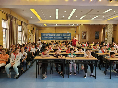 66爱眼日:普瑞眼科防控近视专家讲座走进硚口区井冈山小学