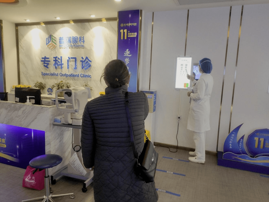 糖尿病如何危害眼睛？许泽骏副院长在线科普