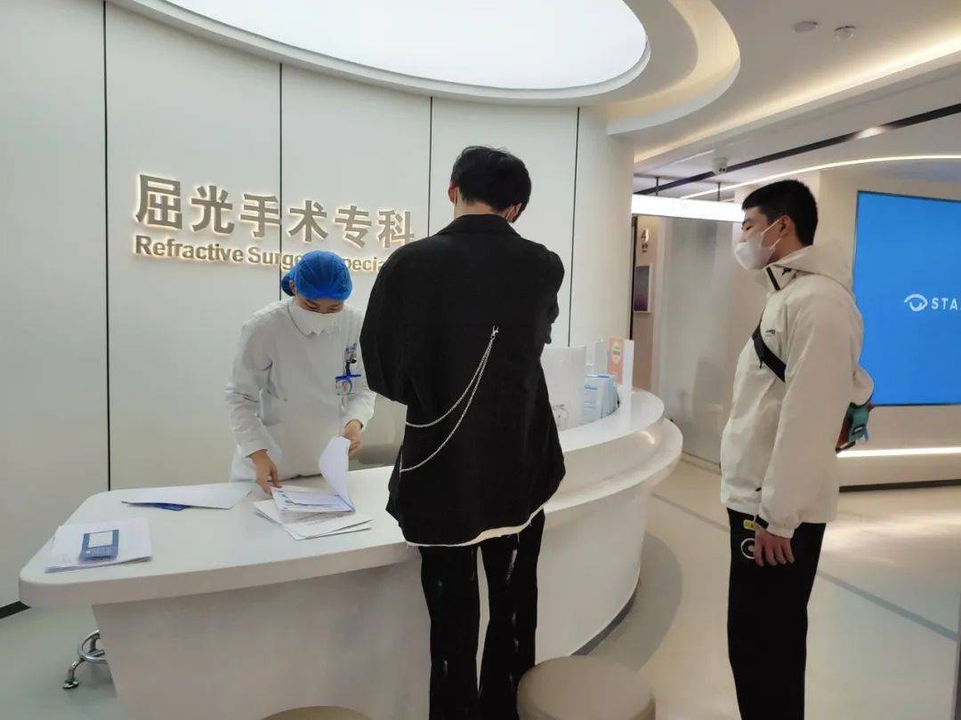 2023春季征兵报名即将开始，近视手术助力圆梦军旅