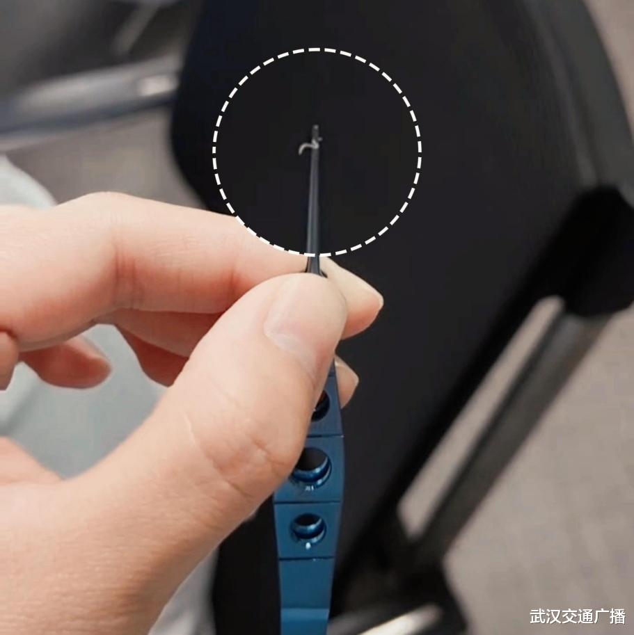 男子眼里取出4条活虫！武汉普瑞眼科程旭康提醒夏日眼卫生