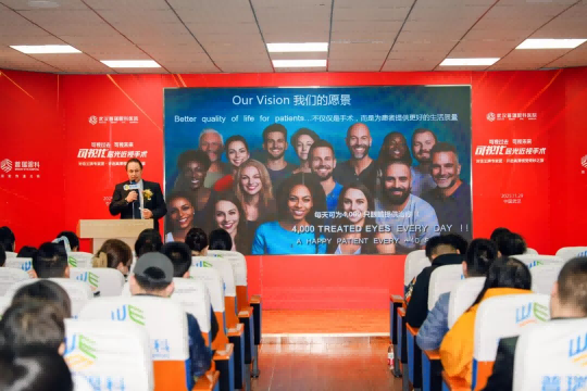 武汉普瑞眼科医院邀多名患者分享可视化近视手术摘镜体验
