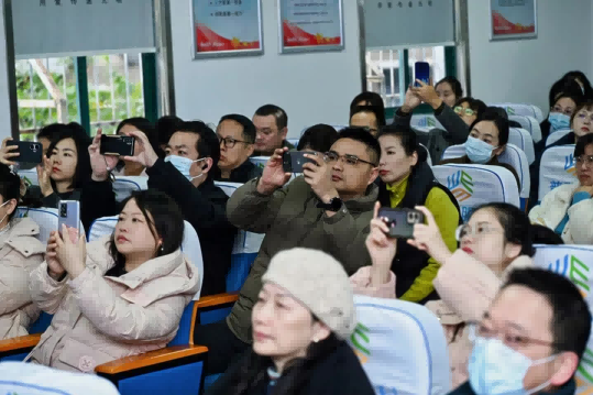 武汉普瑞眼科举办2025高度近视诊疗新进展及近视防控学习班