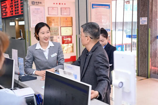 武汉普瑞眼科医院受邀参加2025中国非公立医疗行业发展大会