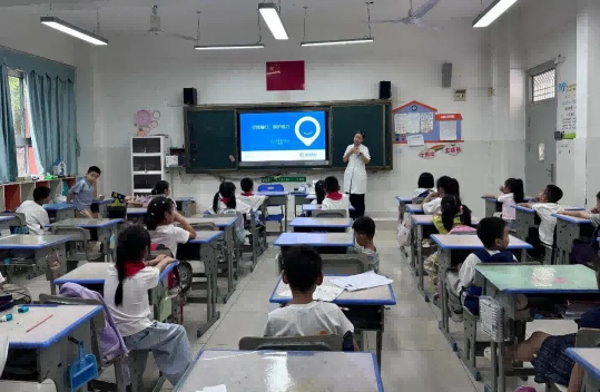 武汉普瑞眼科医院受邀参加2025中国非公立医疗行业发展大会