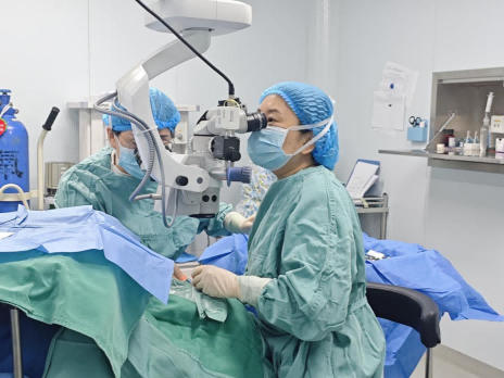 足球运动员歪头视物竟是斜视！武汉普瑞眼科林珊手术矫正