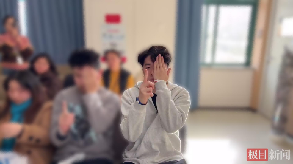 10秒焕“新”视界！直击新全飞秒SMILE pro手术