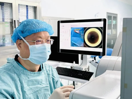 沈政伟教授做客人民日报健康网“两会健康策”节目