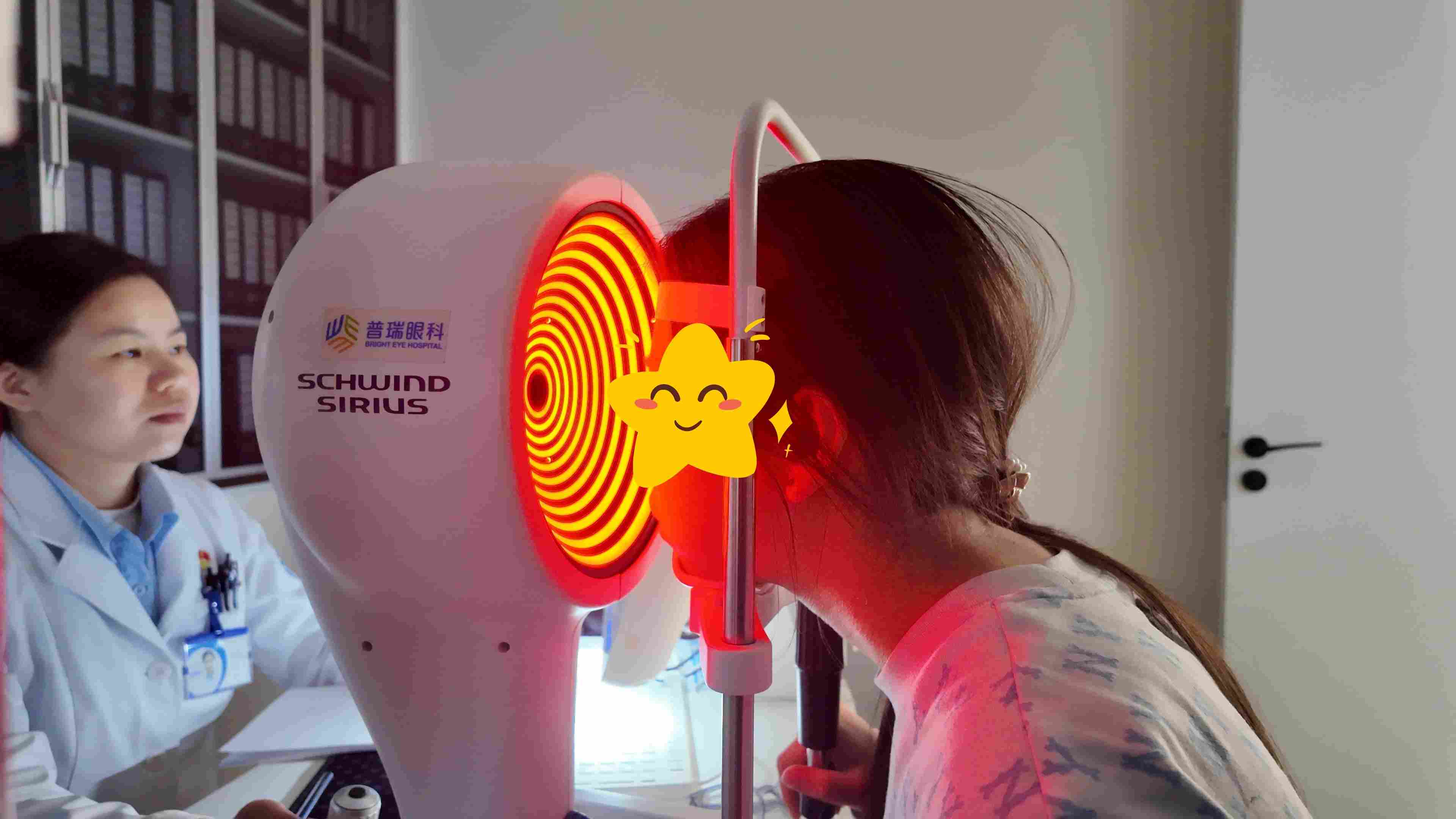 18岁高三女孩选择武汉普瑞眼科新全飞SMILE pro，收获超清视界