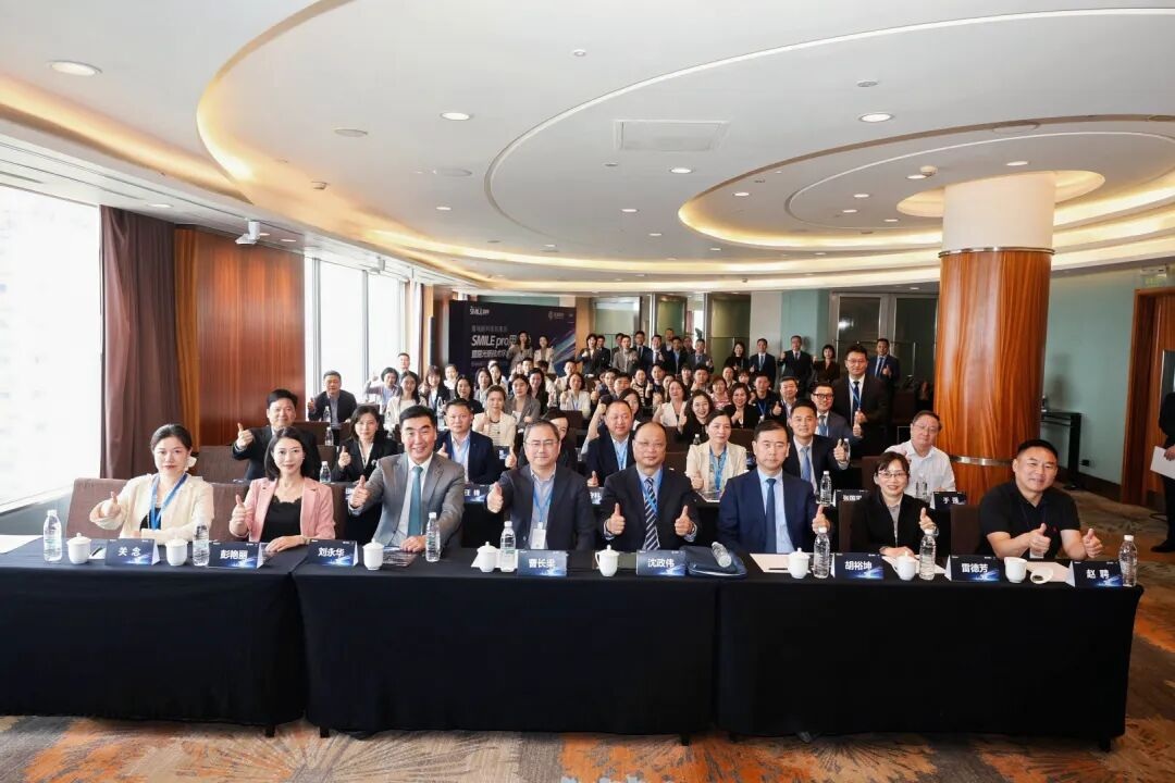 武汉普瑞眼科专家团出席SMILE pro用户会暨屈光新技术学术会