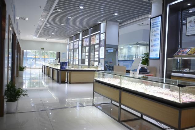 如何白内障？人工晶体怎选？武汉普瑞眼科医院来介绍